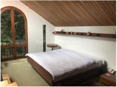 Casa en venta en Santa Ana, Bogotá · foto 2 de 18