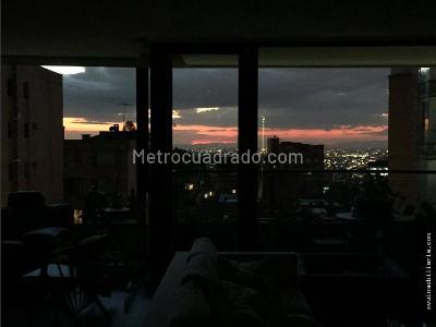 Apartamento de 3 alcobas en venta en Los Rosales, Bogotá, 175 m² · foto 6 de 12