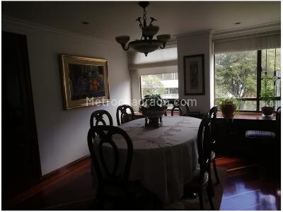 Apartamento en venta en Santa Barbara, Bogotá · foto 2 de 13