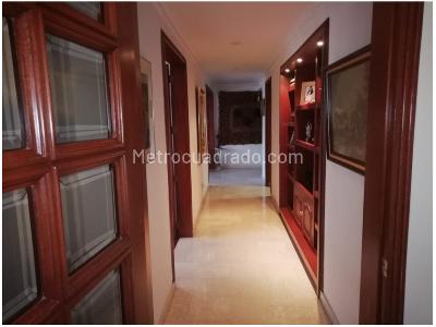 Apartamento en venta en Santa Barbara, Bogotá · foto 3 de 13