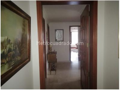 Apartamento en venta en Santa Barbara, Bogotá · foto 4 de 13