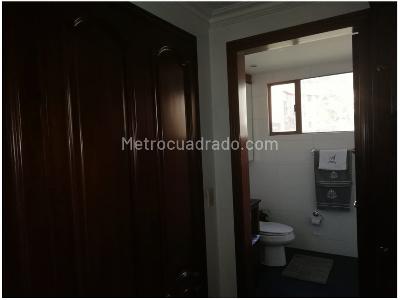 Apartamento en venta en Santa Barbara, Bogotá · foto 8 de 13