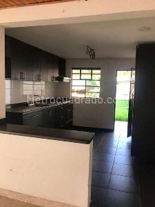 Casa de 4 alcobas en venta en La Calleja, Bogotá, 300 m² · foto 10 de 13