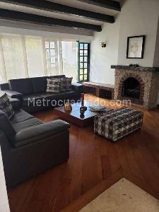 Casa de 4 alcobas en venta en La Calleja, Bogotá, 300 m² · foto 8 de 13