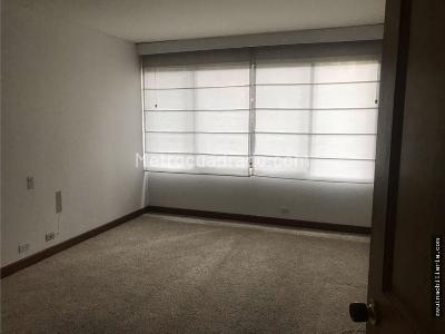 Apartamento de 2 alcobas en venta en Belmonte, Bogotá, 196 m² · foto 6 de 12
