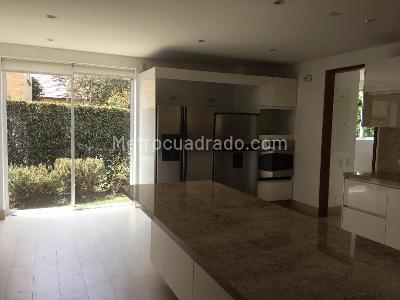 Casa de 5 alcobas en venta en Chia, Chía, 390 m² · foto 2 de 19