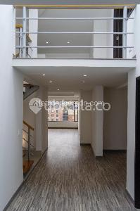 Apartamento de 3 alcobas en venta en Chico Norte Ii, Bogotá, 179 m² · foto 2 de 14