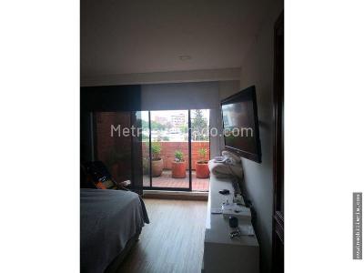 Apartamento de 4 alcobas en venta en Chico Navarra, Bogotá, 198 m² · foto 14 de 16