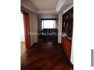 Apartamento de 4 alcobas en venta en Chico Navarra, Bogotá, 198 m² · foto 3 de 16