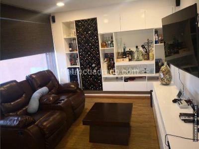 Apartamento de 4 alcobas en venta en Chico Navarra, Bogotá, 198 m² · foto 6 de 16