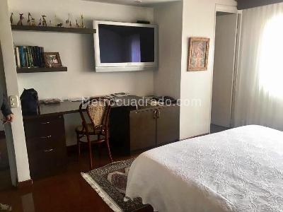 Casa de 3 alcobas en venta en Niza, Bogotá, 223 m² · foto 8 de 17