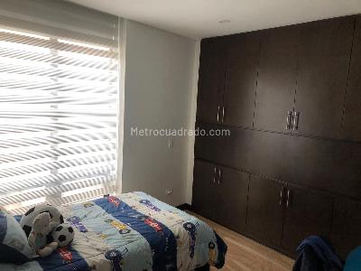 Apartamento de 3 alcobas en venta en Altos De Cabrera, Bogotá, 159 m² · foto 7 de 18