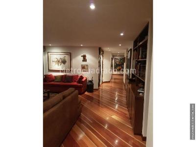 Apartamento de 5 alcobas en venta en Santa Paula, Bogotá, 238 m² · foto 3 de 8
