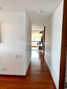 Apartamento en venta en Santa Barbara Occidental, Bogotá · foto 10 de 18