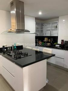 Apartamento en venta en Santa Barbara Occidental, Bogotá · foto 2 de 18