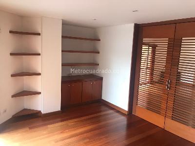 Apartamento en arriendo en Chico Reservado, Bogotá · foto 2 de 19