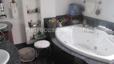 Apartamento en venta en El Refugio, Bogotá · foto 14 de 20