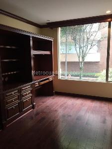 Apartamento en venta en Chico, Bogotá · foto 3 de 9