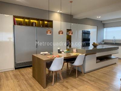 Apartamento de 4 alcobas en venta en La Cabrera, Bogotá, 400 m² · foto 16 de 20