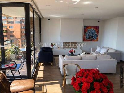 Apartamento de 3 alcobas en venta en Los Rosales, Bogotá, 175 m² · foto 3 de 11