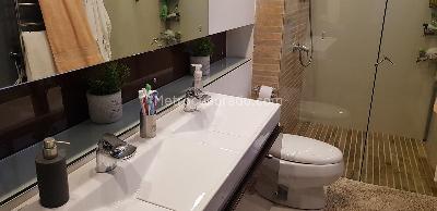 Apartamento de 3 alcobas en venta en Los Rosales, Bogotá, 198 m² · foto 2 de 11
