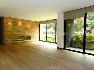 Apartamento de 3 alcobas en venta en Los Rosales, Bogotá, 258 m² · foto 12 de 13