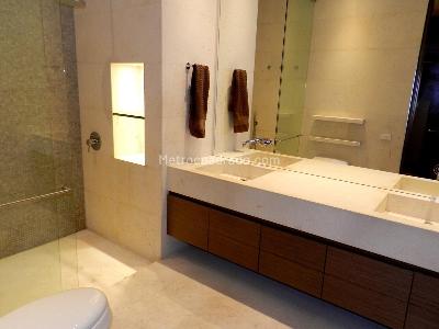Apartamento de 3 alcobas en venta en Los Rosales, Bogotá, 258 m² · foto 4 de 13