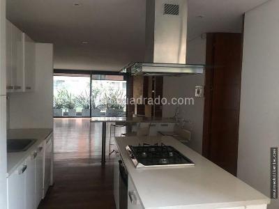 Apartamento en venta en Chico, Bogotá · foto 2 de 11
