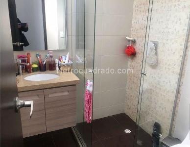 Apartamento en venta en Niza, Bogotá · foto 4 de 7