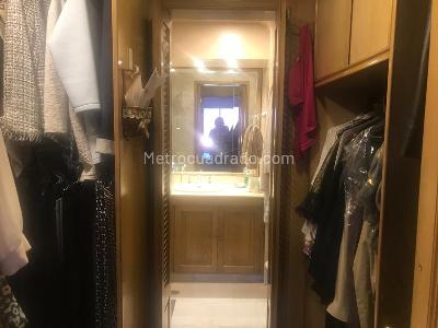 Apartamento de 4 alcobas en venta en El Nogal, Bogotá, 254 m² · foto 10 de 13