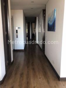 Apartamento de 3 alcobas en venta en Los Rosales, Bogotá, 175 m² · foto 10 de 10