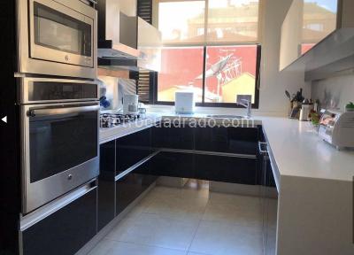 Apartamento de 3 alcobas en venta en Los Rosales, Bogotá, 175 m² · foto 7 de 10