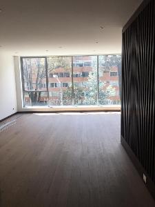 Apartamento en venta en Chico, Bogotá · foto 2 de 14