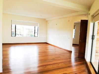Casa de 4 alcobas en venta en Casa Blanca, Bogotá, 600 m² · foto 2 de 14