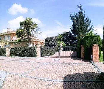Casa de 4 alcobas en venta en Casa Blanca, Bogotá, 600 m² · foto 9 de 14