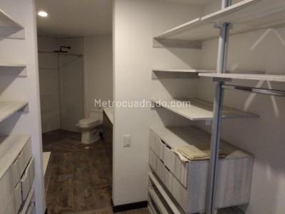 Apartamento en venta en Santa Barbara Central, Bogotá · foto 13 de 15