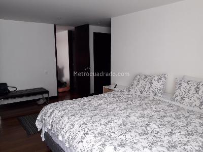Apartamento de 3 alcobas en venta en Los Rosales, Bogotá, 165 m² · foto 10 de 10