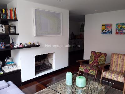 Apartamento de 3 alcobas en venta en Los Rosales, Bogotá, 165 m² · foto 2 de 10
