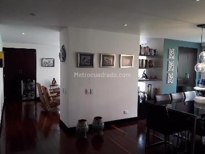 Apartamento de 3 alcobas en venta en Los Rosales, Bogotá, 165 m² · foto 6 de 10