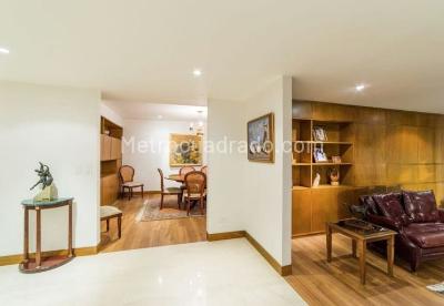Apartamento en venta en El Refugio, Bogotá · foto 4 de 20