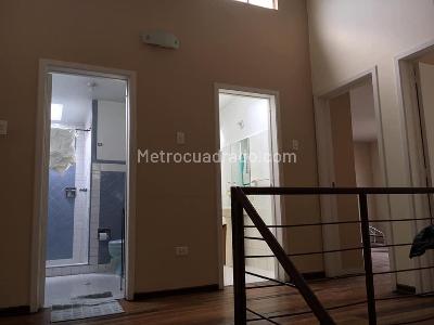 Casa de 5 alcobas en venta en La Soledad, Bogotá, 340 m² · foto 5 de 10