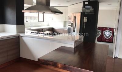 Apartamento en venta en Los Rosales, Bogotá · foto 3 de 14