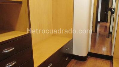 Apartamento de 3 alcobas en arriendo en Santa Barbara Alta / Guadalquivir, Bogotá, 330 m² · foto 11 de 19