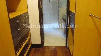Apartamento de 3 alcobas en arriendo en Santa Barbara Alta / Guadalquivir, Bogotá, 330 m² · foto 14 de 19