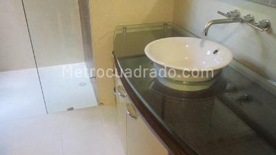 Apartamento de 3 alcobas en arriendo en Santa Barbara Alta / Guadalquivir, Bogotá, 330 m² · foto 15 de 19