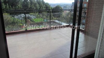Apartamento de 3 alcobas en arriendo en Santa Barbara Alta / Guadalquivir, Bogotá, 330 m² · foto 4 de 19