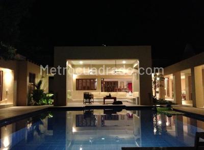 Casa de 4 alcobas en venta en Peñalisa Girardot, Girardot, 386 m² · foto 2 de 7