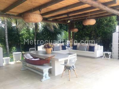 Casa de 5 alcobas en venta en Peñalisa Girardot, Girardot, 320 m² · foto 2 de 15
