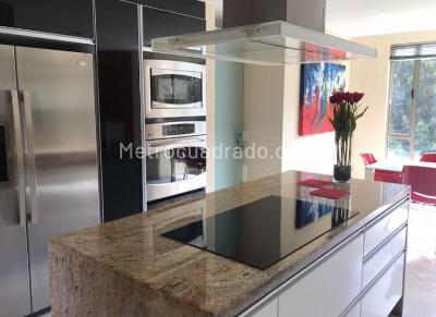 Apartamento de 4 alcobas en venta en Bosque De Pinos, Bogotá, 224 m² · foto 9 de 19