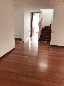 Apartamento de 3 alcobas en arriendo en Camino Del Country, Bogotá, 180 m² · foto 2 de 17